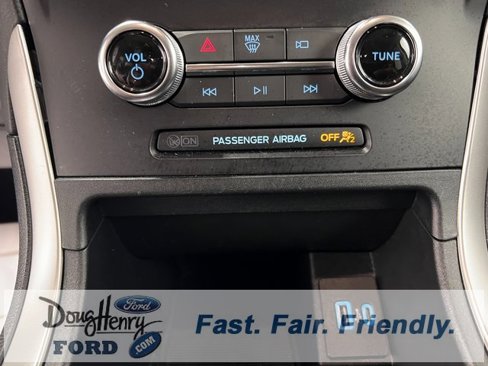 Used 2024 Ford Edge SEL image 40
