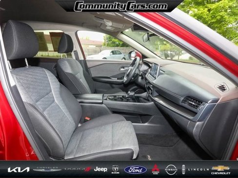 Used 2023 Nissan Rogue SV image 19