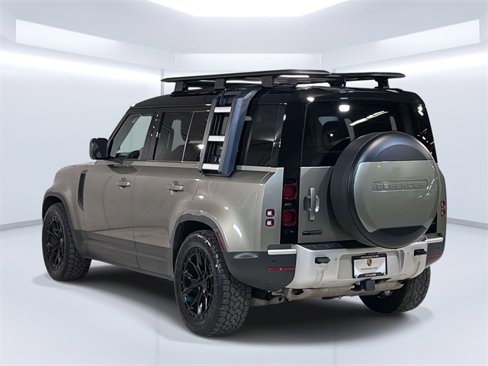 Used 2020 Land Rover Defender 110 First Edition image 7