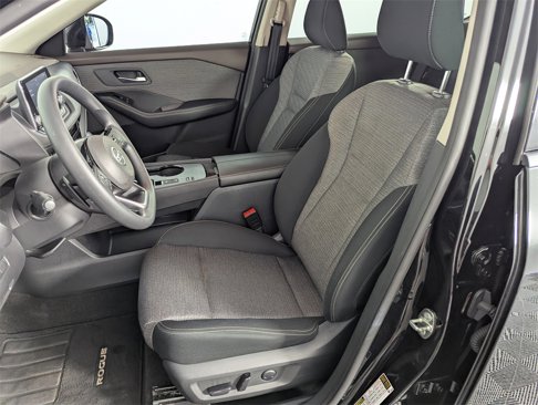 Used 2021 Nissan Rogue SV image 12