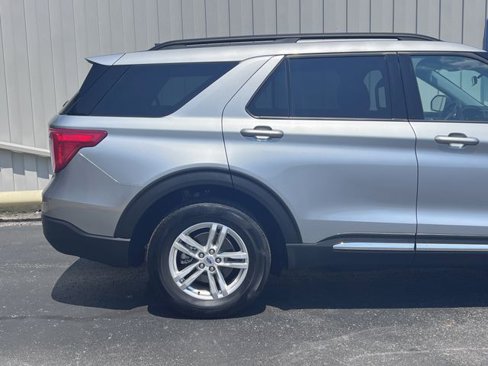 Used 2023 Ford Explorer XLT w/ Equipment Group 202A image 18