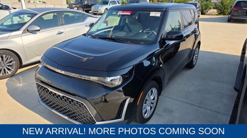 Used 2023 Kia Soul LX image 1