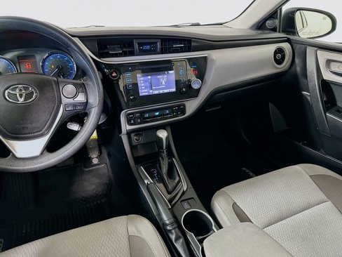 Used 2019 Toyota Corolla LE image 23