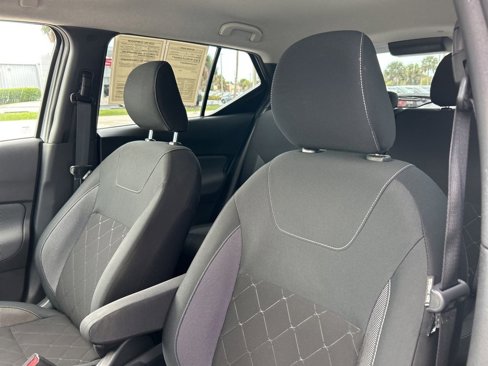 Used 2019 Nissan Kicks SV image 14