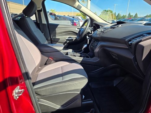Used 2018 Ford Escape SE image 5