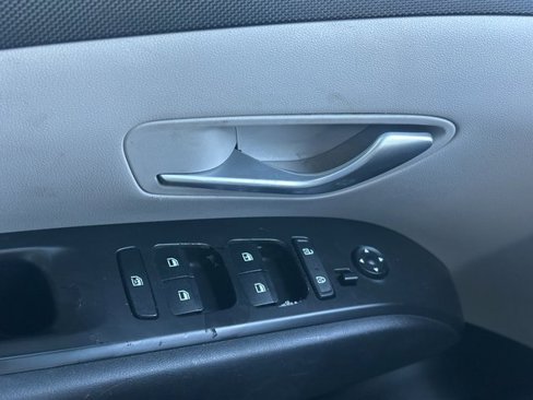 Used 2022 Hyundai Tucson SE image 25