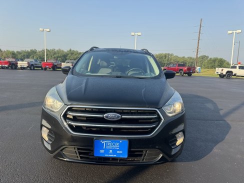 Used 2018 Ford Escape SE w/ SE Sport Appearance Package image 2