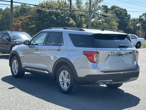 Used 2023 Ford Explorer XLT w/ Equipment Group 202A image 6