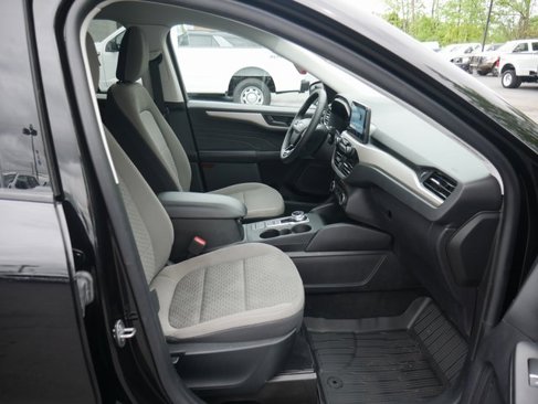 Used 2022 Ford Escape SE w/ SE Sport Appearance Package image 25