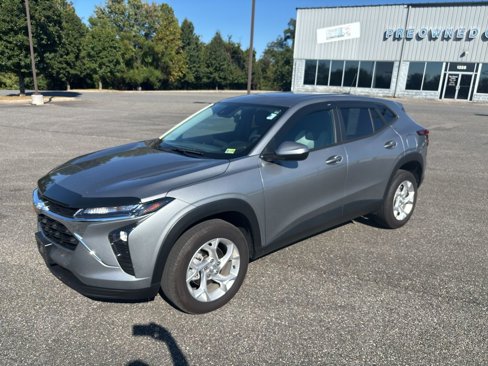 Used 2024 Chevrolet Trax LS w/ LS Convenience Package image 1