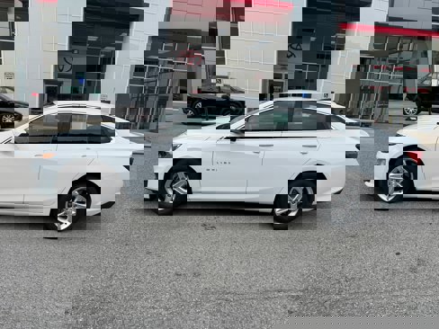 Used 2024 Chevrolet Malibu LS image 2