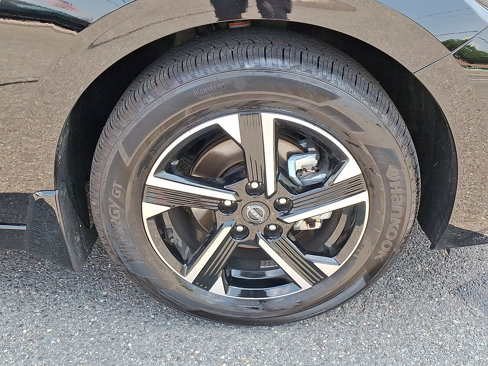 Certified 2025 Nissan Sentra SV image 8