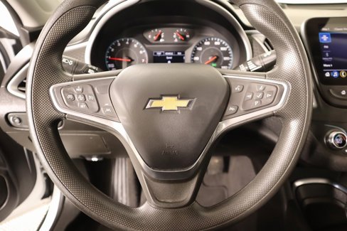 Used 2023 Chevrolet Malibu LT image 3
