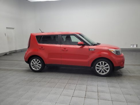 Used 2019 Kia Soul + image 11
