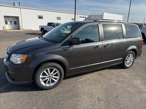 Used 2019 Dodge Grand Caravan SXT image 5