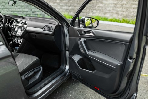 Used 2020 Volkswagen Tiguan S image 14