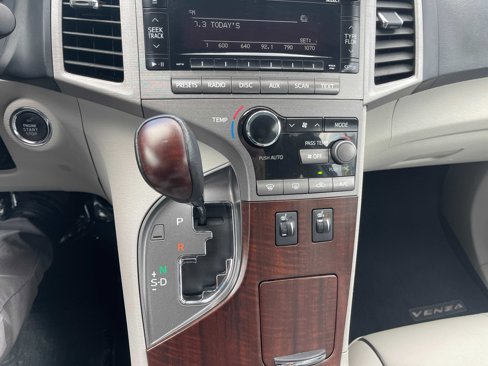 Used 2012 Toyota Venza XLE image 22