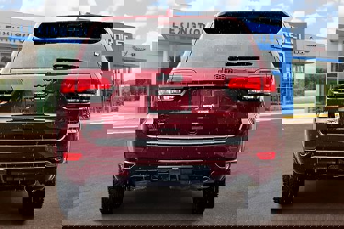 Used 2021 Jeep Grand Cherokee Laredo X image 4