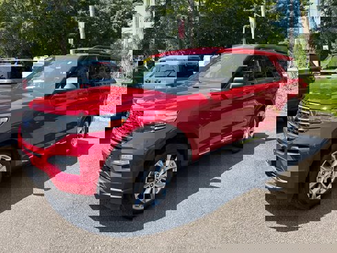 Used 2020 Ford Explorer XLT w/ Equipment Group 202A image 3
