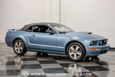 Used 2006 Ford Mustang GT image 13