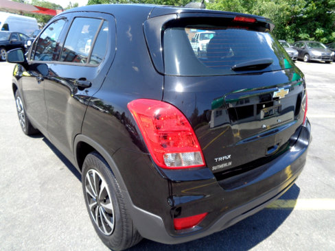 Used 2018 Chevrolet Trax LS image 19