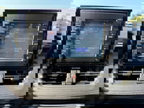 Used 2019 Toyota RAV4 LE image 16