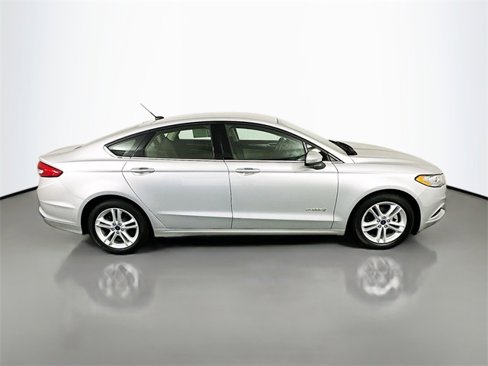 Used 2018 Ford Fusion S image 8