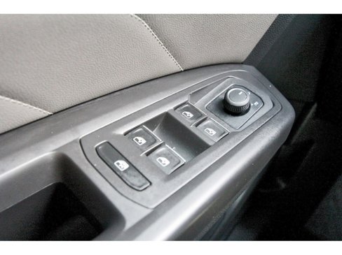 Used 2023 Volkswagen Atlas Cross Sport SE image 18