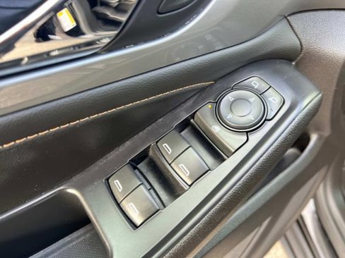 Used 2021 Chevrolet Traverse LS image 15
