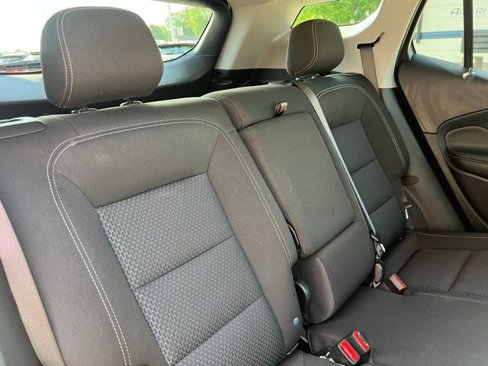Used 2023 GMC Terrain SLE w/ Driver Convenience Package image 16