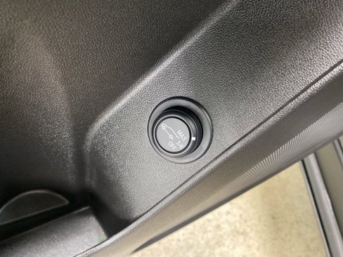 Used 2022 Chevrolet Equinox RS image 35