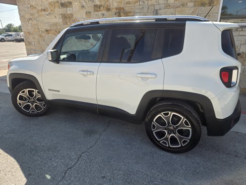 Used 2016 Jeep Renegade Limited image 3