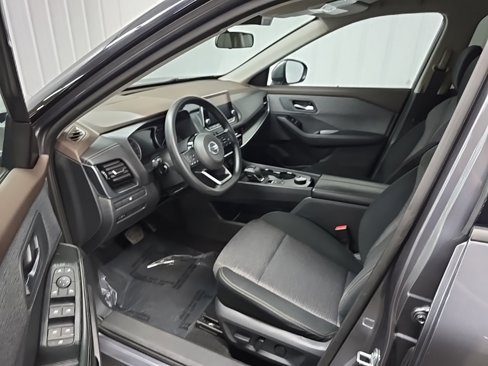 Used 2021 Nissan Rogue SV image 28