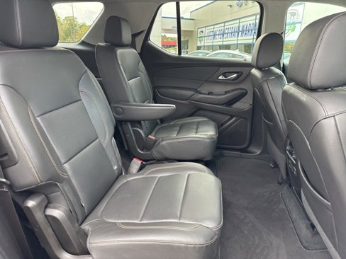 Used 2021 Chevrolet Traverse RS image 13