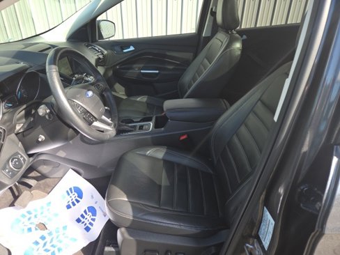 Used 2018 Ford Escape Titanium w/ Ford Safe & Smart Package image 12