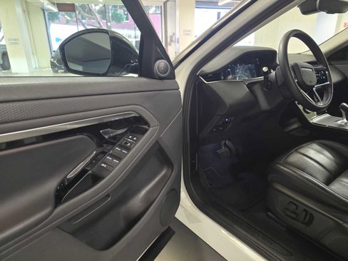 Used 2023 Land Rover Range Rover Evoque S image 21
