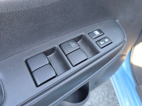 Used 2015 Nissan Versa Note SV image 24