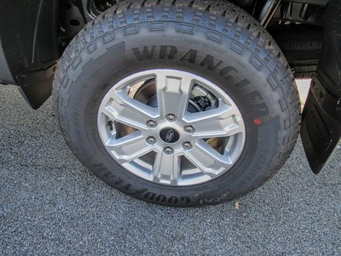New 2025 Ford Ranger XL image 5