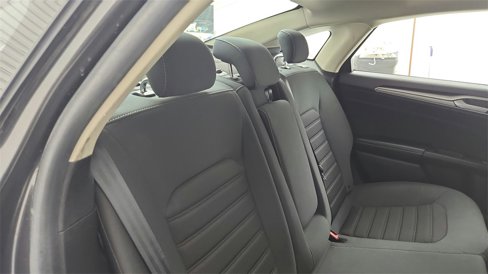 Used 2019 Ford Fusion SE image 28
