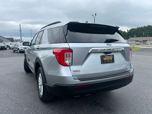 Used 2022 Ford Explorer XLT image 8