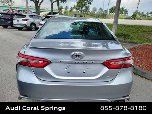 Used 2018 Toyota Camry SE image 5
