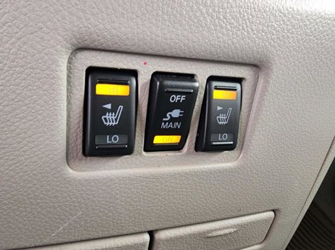 Used 2013 Nissan Quest LE image 25