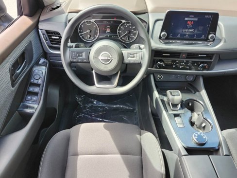 Used 2023 Nissan Rogue S image 8