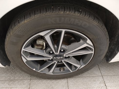 Used 2023 Kia Forte LXS image 31