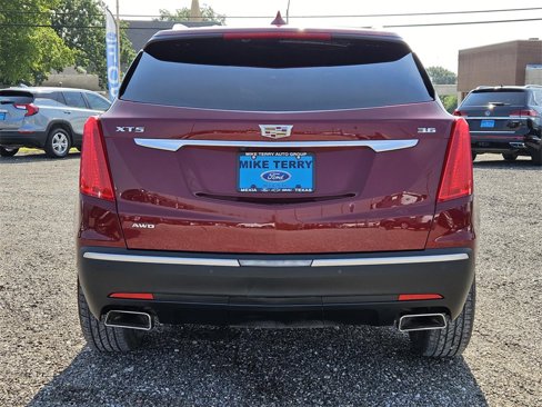 Used 2017 Cadillac XT5 Luxury image 4