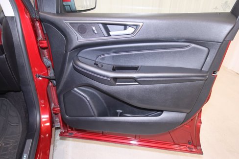 Used 2016 Ford Edge Titanium w/ Equipment Group 301A image 21