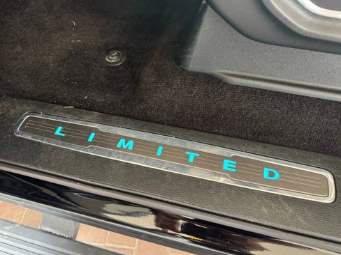 Used 2017 Ford F150 Limited image 15