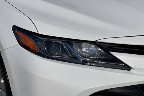 Certified 2020 Toyota Camry LE image 9