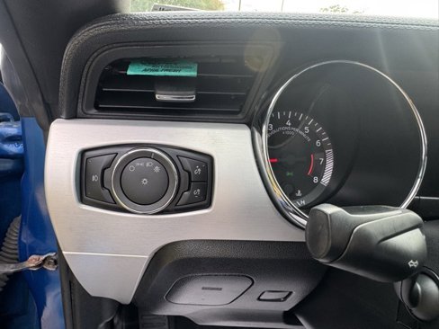 Used 2017 Ford Mustang Premium image 18