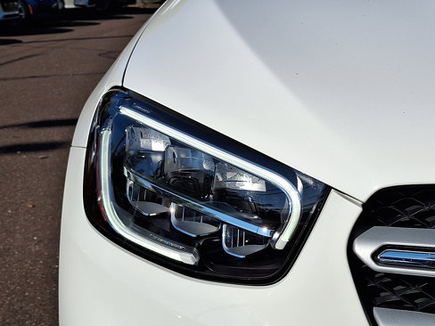 Used 2022 Mercedes-Benz GLC 300 4MATIC image 9